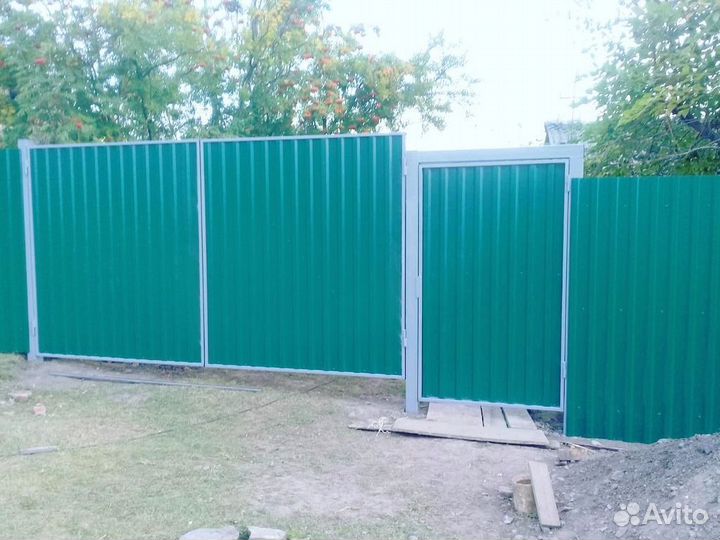 Заборы из профнастила