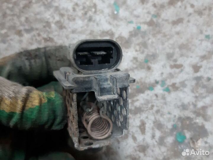 Резистор вентилятора охлаждения renault logan