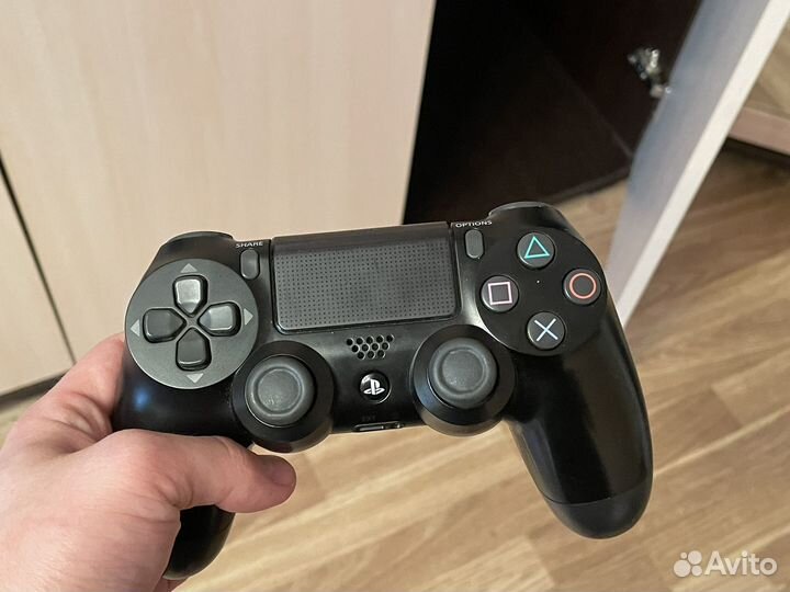 Sony PS4 с кастомным дизайном