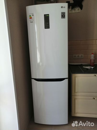 Холодильник новый