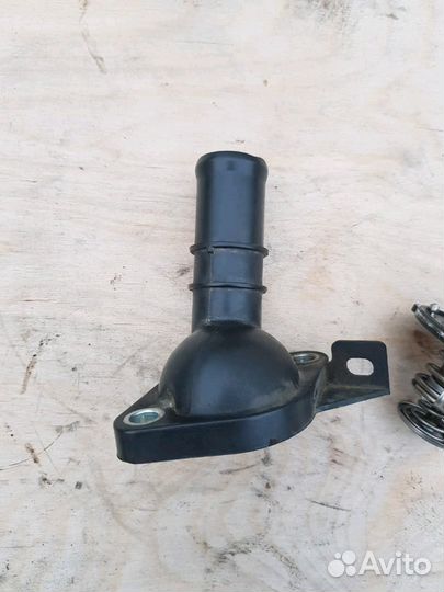 Корпус термостата и термостат Mazda 3 Bk 1.6