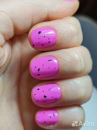 Модель на маникюр