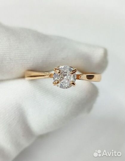 Золотое кольцо с камнем 16,5р