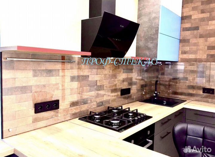 Стеклянные прозрачные фартуки (скинали, экран)