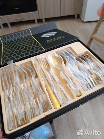 Набор столовых приборов на 6 персон