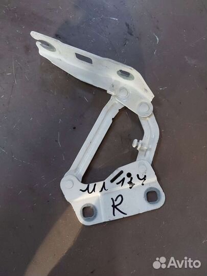 Петля капота на мерседес w164