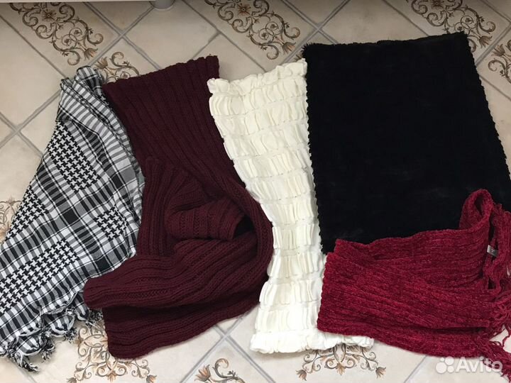 Женские шарфы и снуды