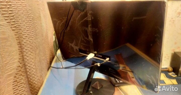 Монитор Philips 24