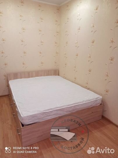 Кровать двухспальная с ящиками