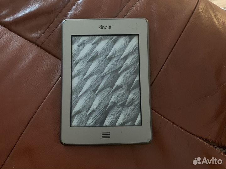 Электронная книга Amazon Kindle Touch