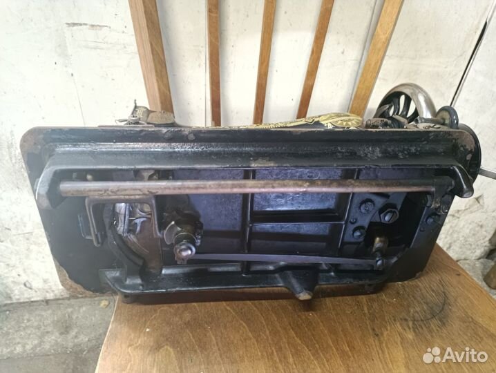 Швейная машина Singer