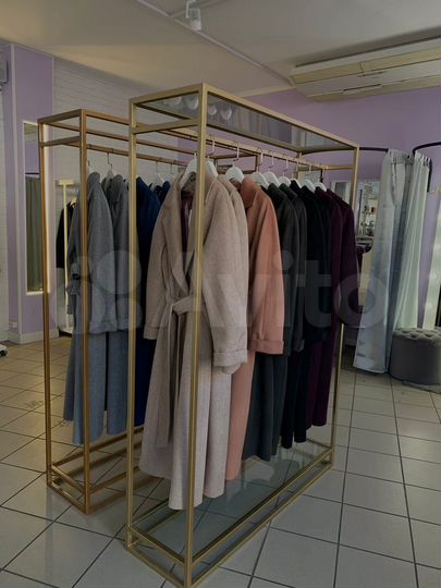 Сдаётся рейл / полка в шоуруме