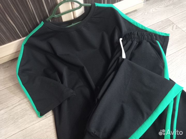 Спортивный костюм с футболкой оверсайз новый