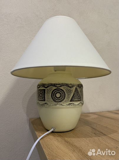 Лампа настольная