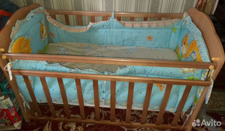 Детская кроватка