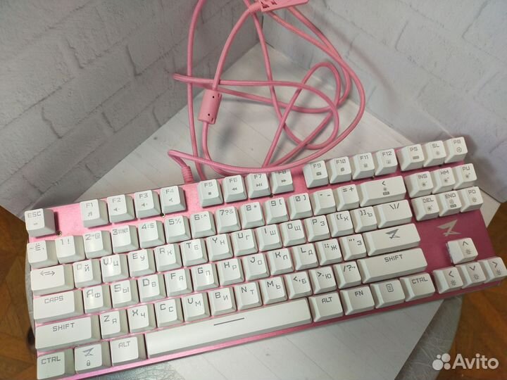 Игровая механическая клавиатура