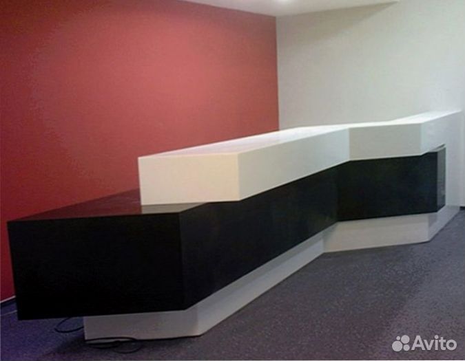 Барная стойка для клиники кварцевого агломерата