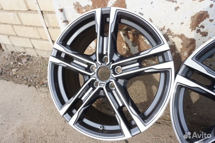 Комплект дисков R18 BMW Spoke 819M F40 F41