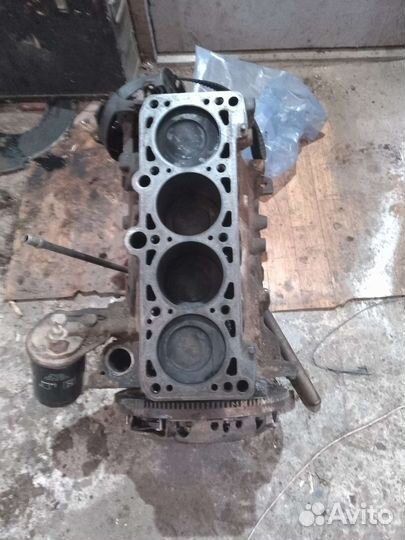 Блок, двигатель, двс. Ауди 80,100. Пассат, Гольф