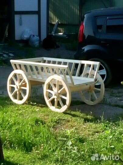 Деревянные колеса телеги для дизайна