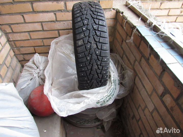 Maxxis ArcticTrekker NP3 185/65 R15