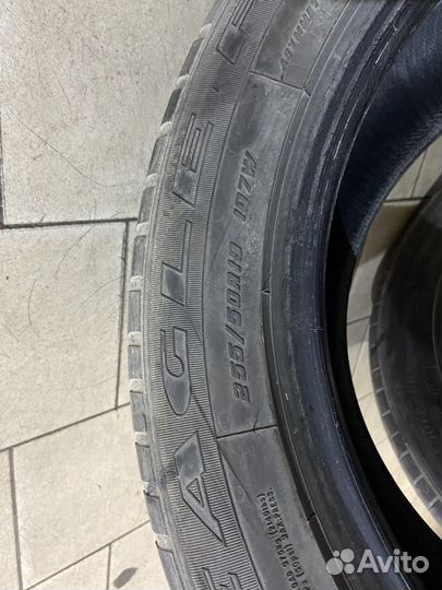 Goodyear Eagle GT 255/55 R19