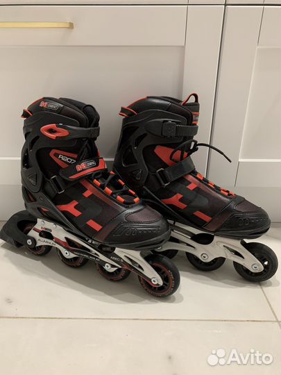 Роликовые коньки