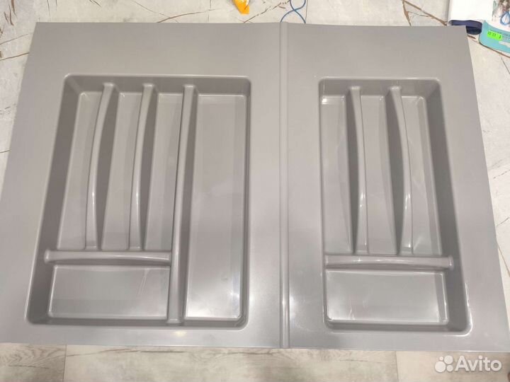 Лоток под столовые приборы