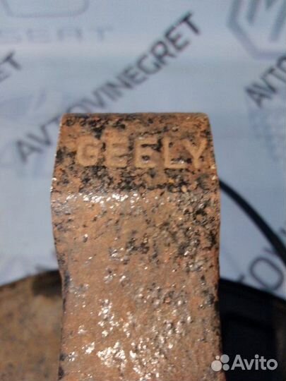 Кулак поворотный передний правый Geely Emgrand EC7