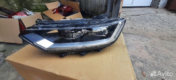 Фара левая Volkswagen Passat B8 15-19г