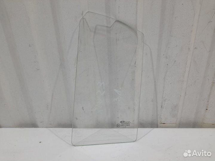 Форточка задняя левая Kia Rio X-Line