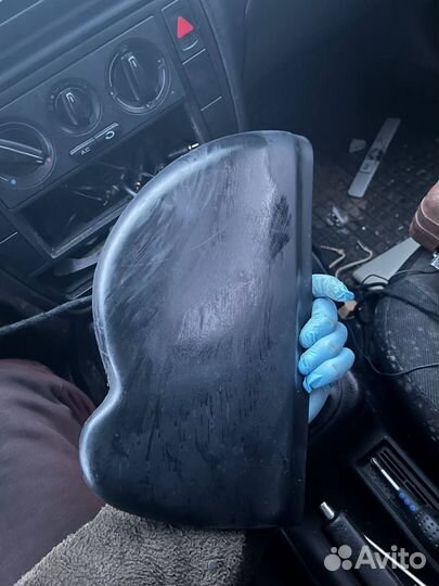 Крышка салонного блока предохранителей passat b5