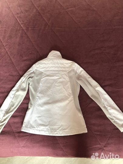 Продам куртку утепленную женскую Reebok