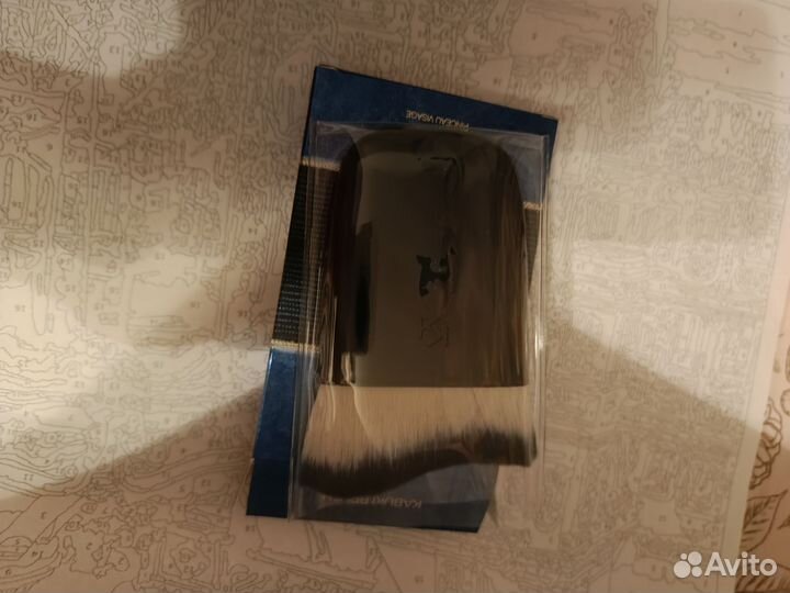 Кисть кабуки для макияжа Kiko