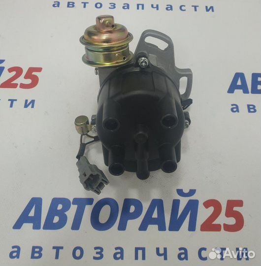 Трамблер с вакумником Toyota 4A С Вакумником Фишка