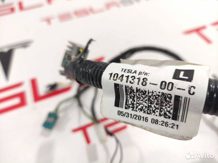 Электропроводка зеркала наружного Tesla Model S