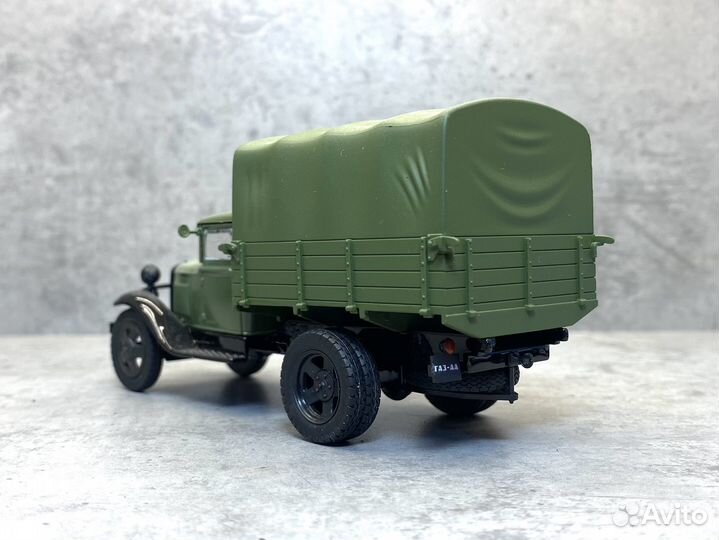 Коллекционная модель газ-аа 1:43 DeA