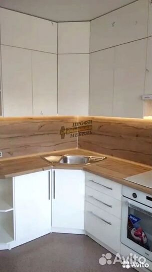 Кухня белая