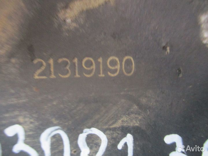 Кронштейн Volvo 21319190