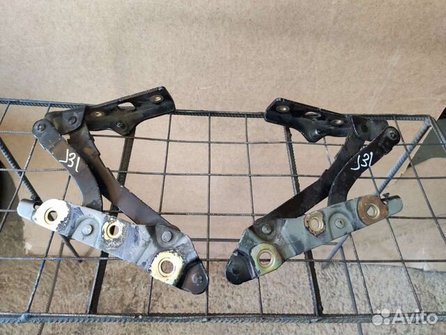 Петля крышки багажника Nissan Teana J31