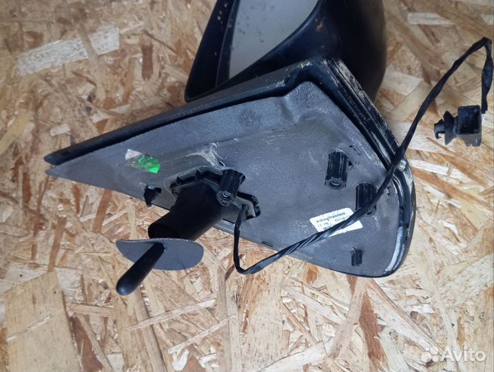 Зеркало заднего вида правое Renault Logan 2