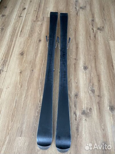 Горные лыжи и ботинки