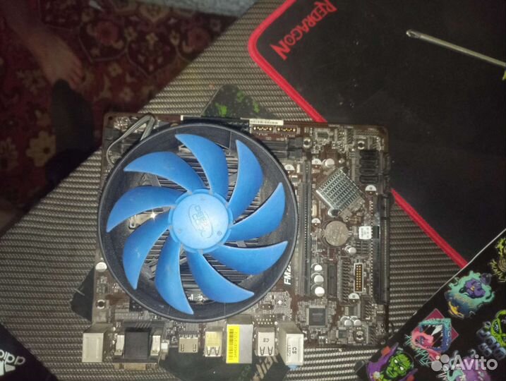 Материнская плата с процессом