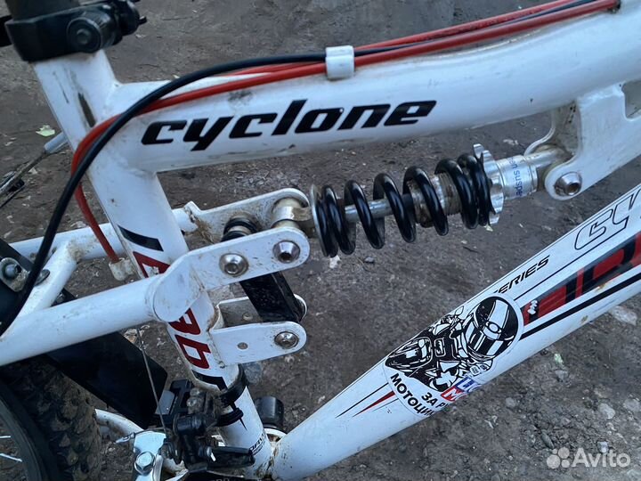 Горный велосипед Forward cyclone