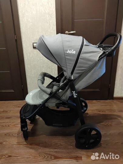 Прогулочная коляска joie litetrax 4
