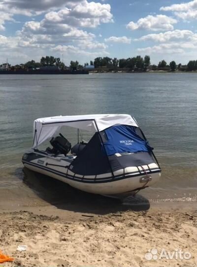 Лодка с мотором