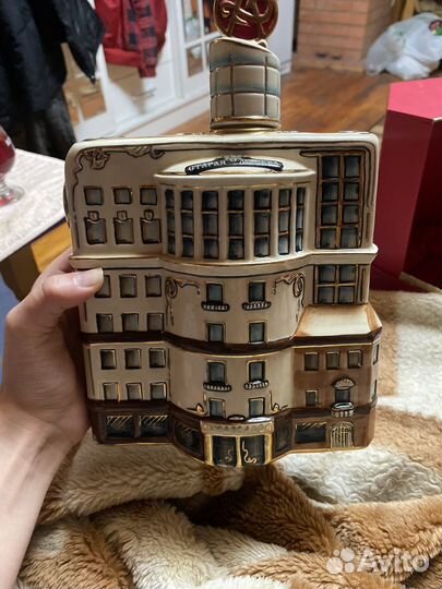 Бутылка водки старая москва