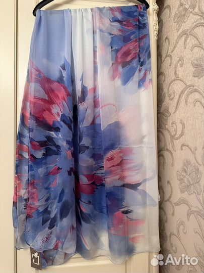 Шлепанцы, парео, кепка от солнца, новые и бу