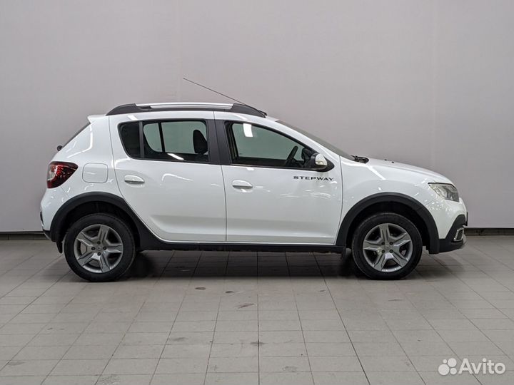 Renault Sandero Stepway 1.6 AT, 2021, 136 833 км