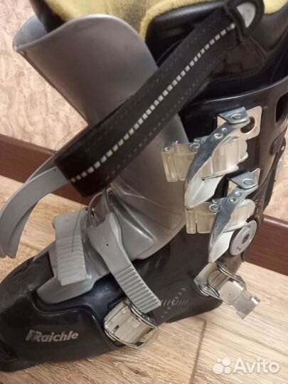 Ботинки горнолыжные